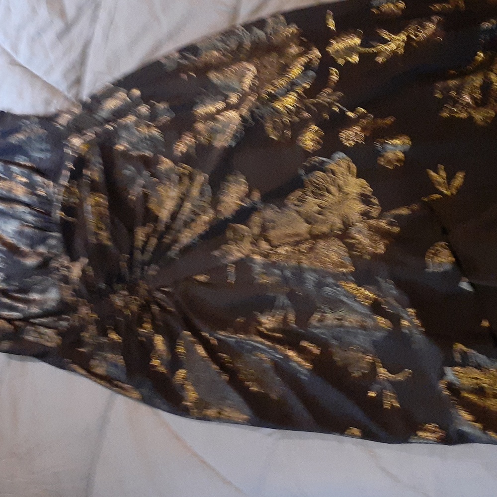 Brand: dinner dress by superfoxx, size: womens small, black and gold.